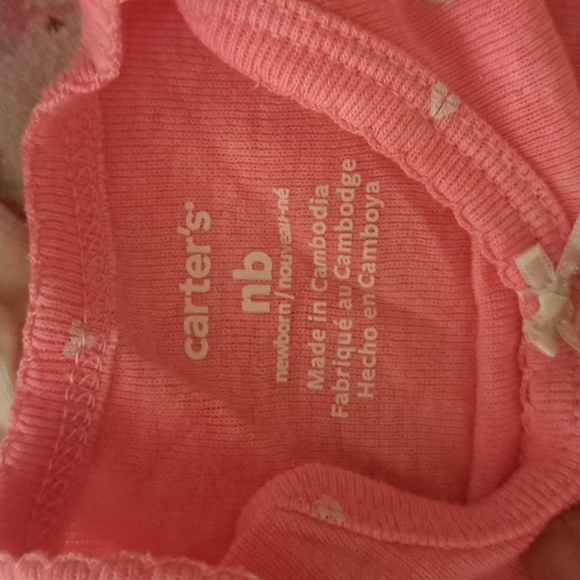Complete Newborn Carter's Baby Girl outfit - Picture 6 of 8